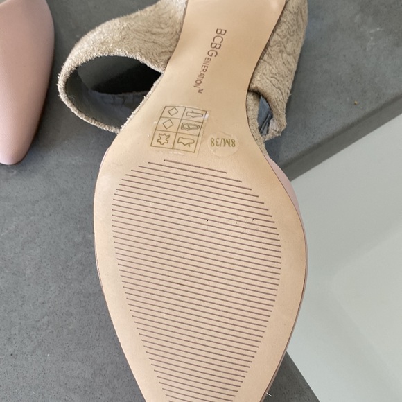 BCBG shoes - Picture 4 of 8